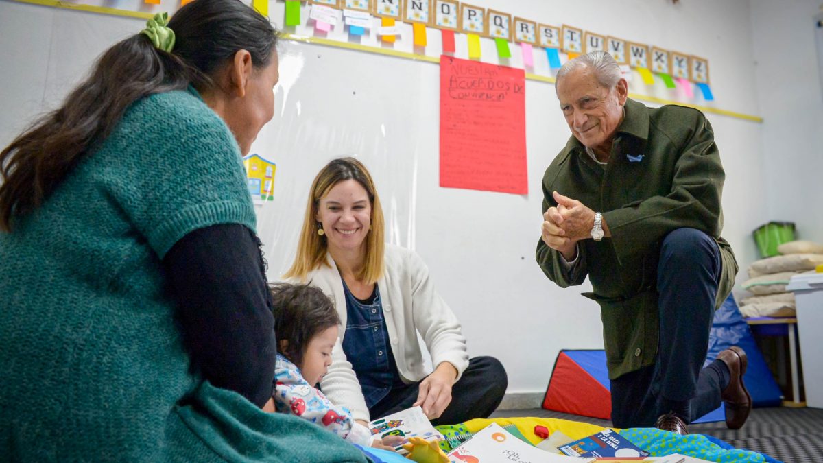 Juan de Jesús visitó la Escuela Especial N°503 de Santa Teresita